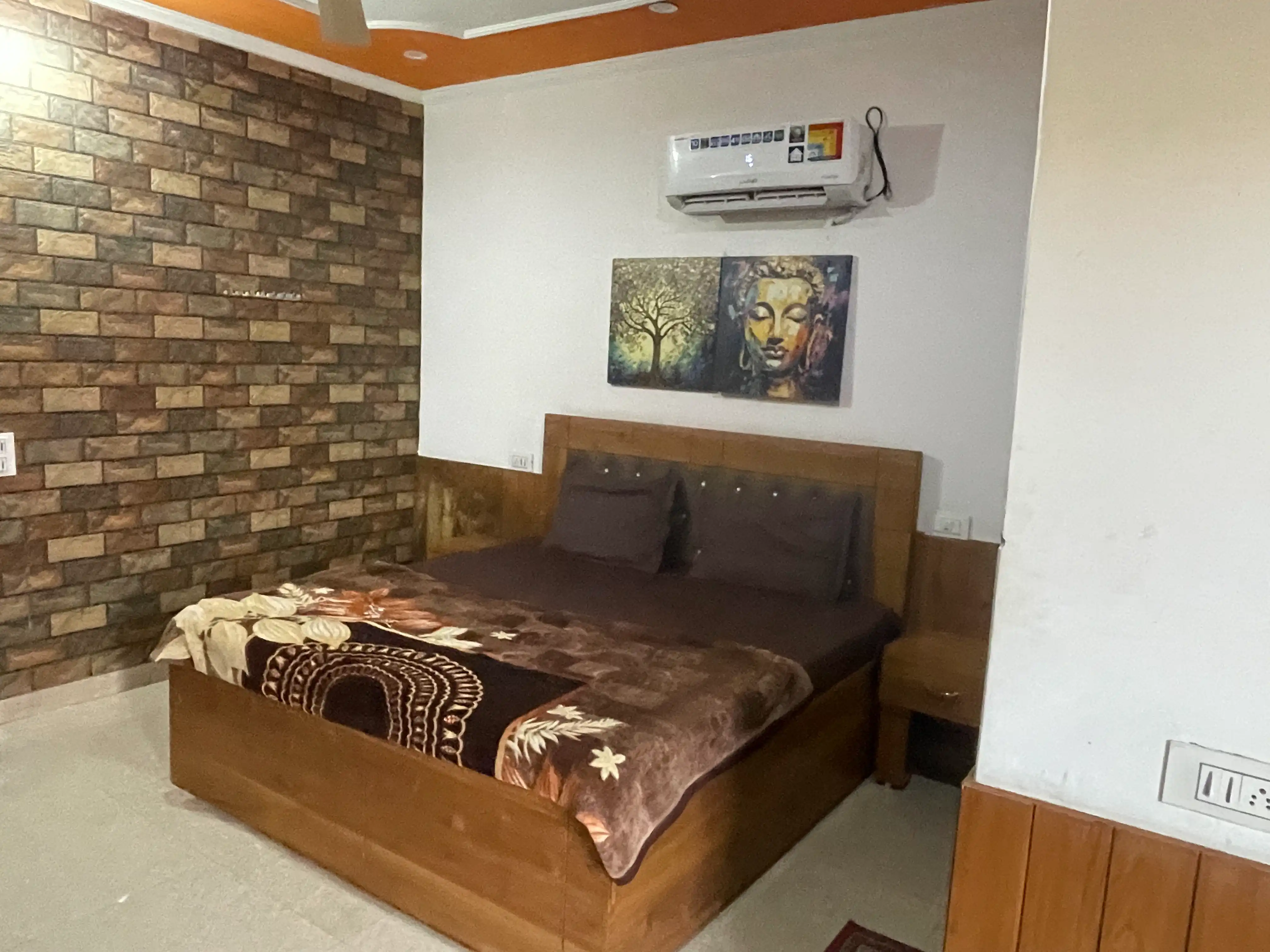 Room R5